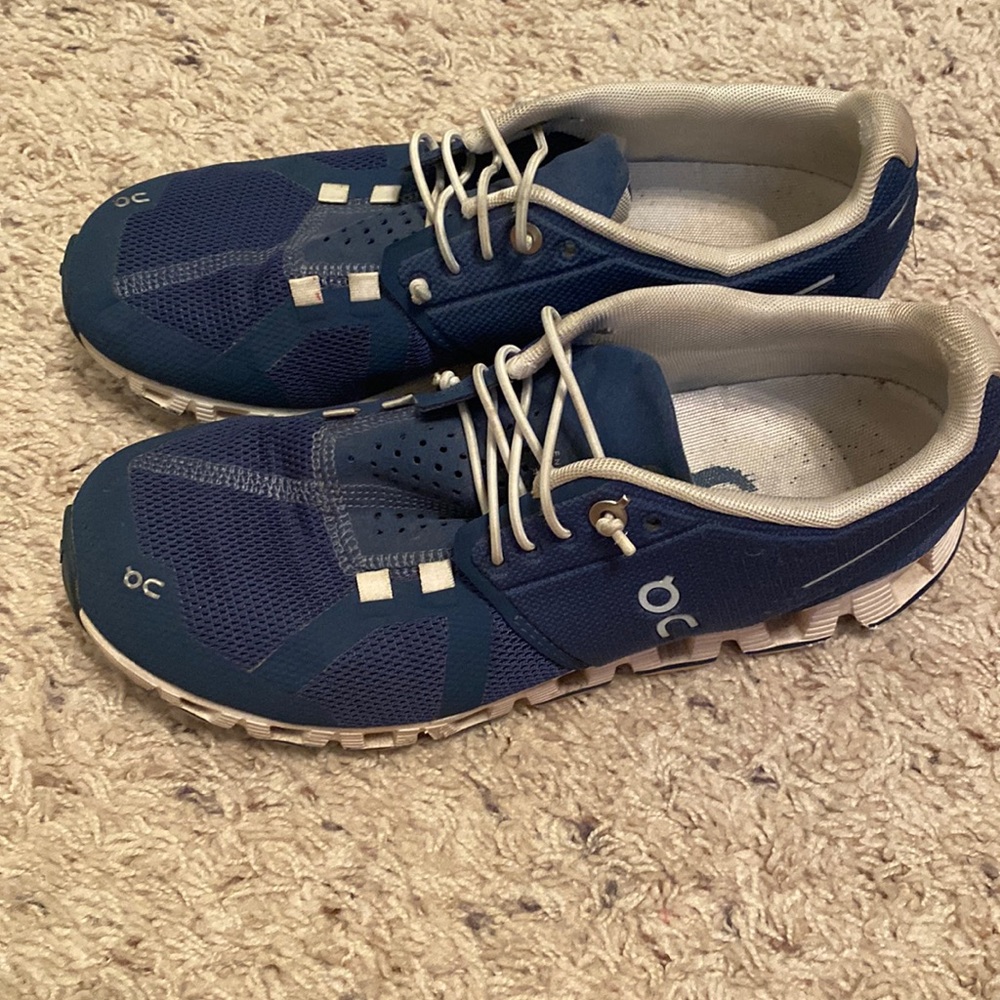 On Cloud size 6.5, good condition